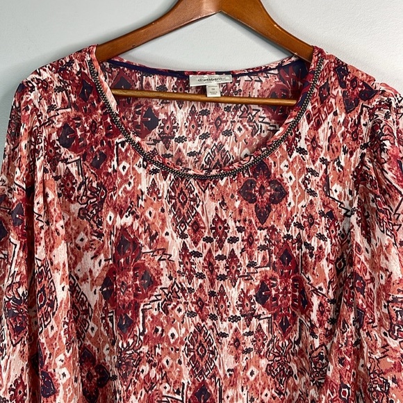 DRESS BARN Semi Sheer Printed Top Blouse Flutter Sleeve Red Pink Navy White 2X - Picture 3 of 11